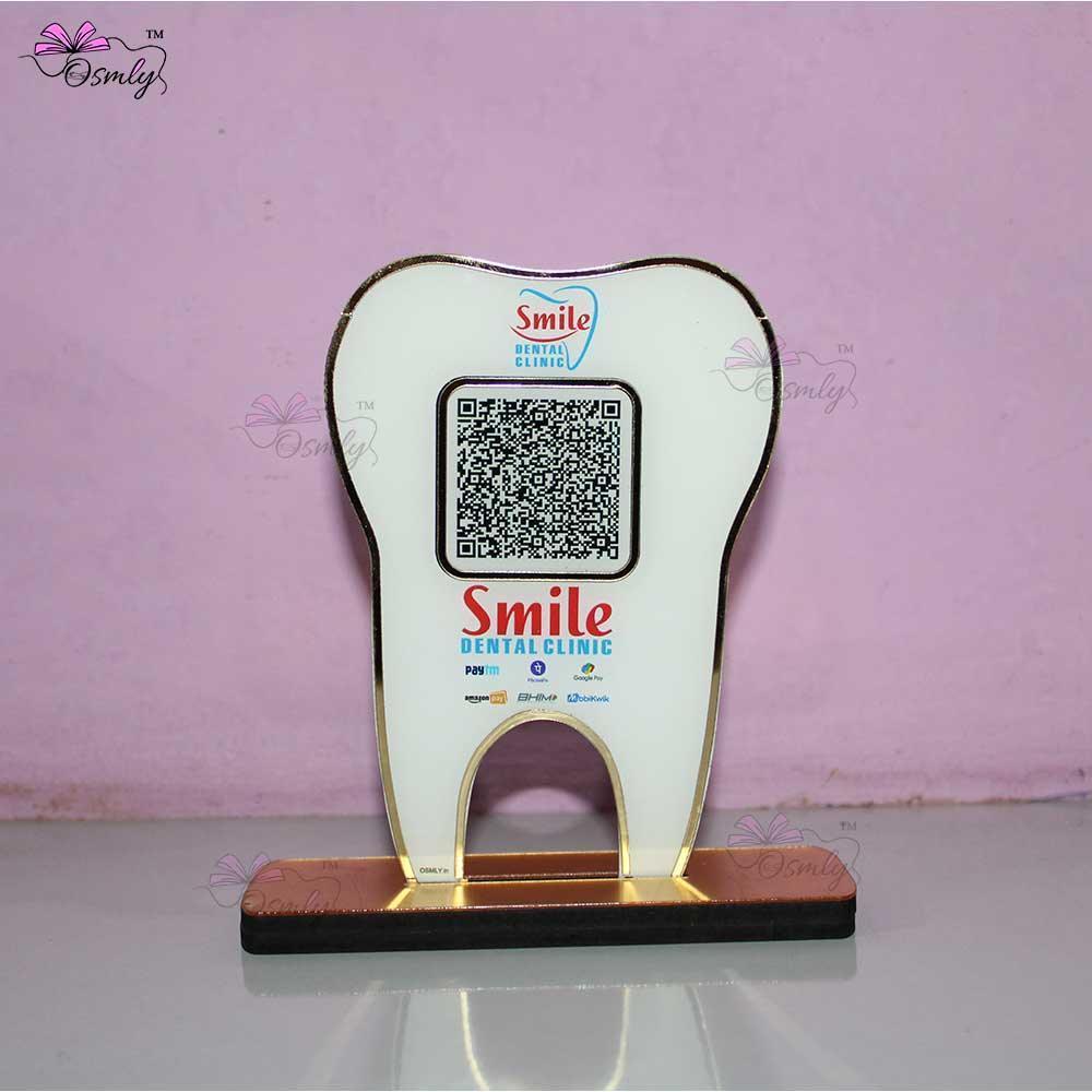 bestacrylicToothShapeUPIQRStand - OSMLY