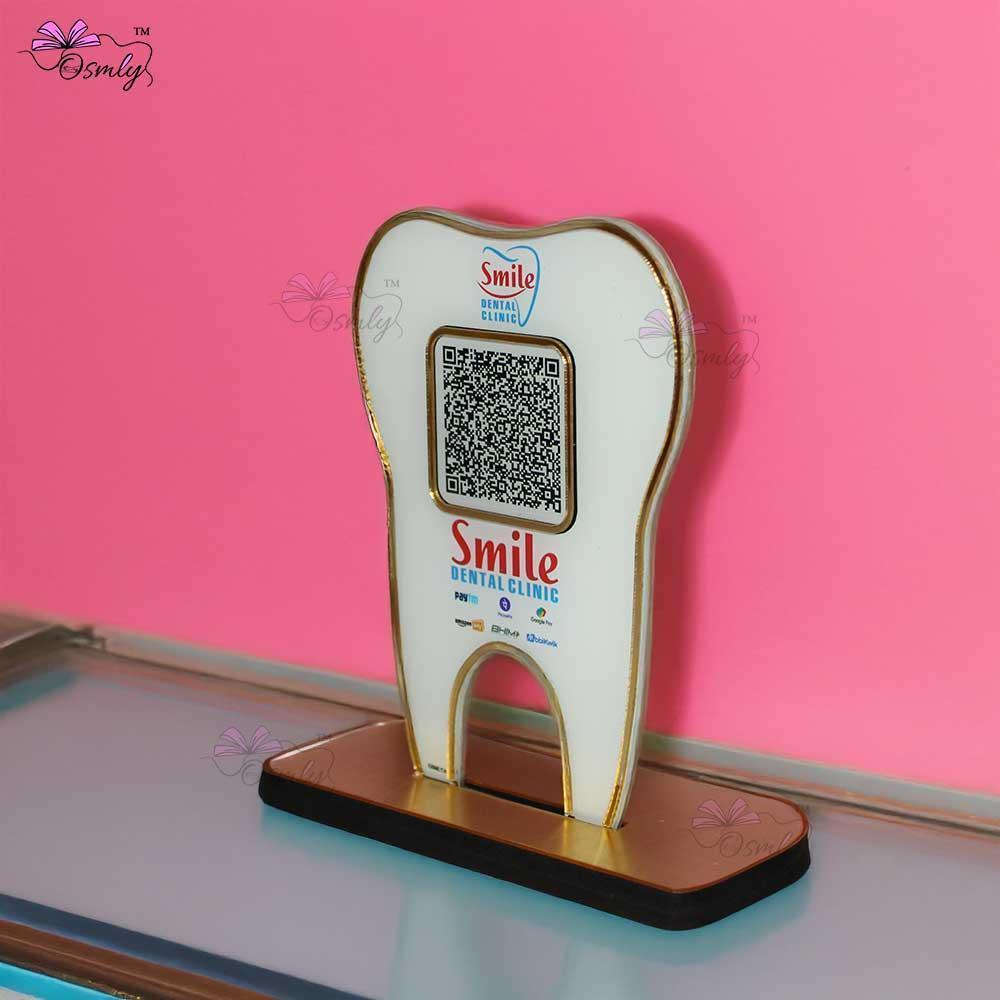 personalisedacrylicToothShapeUPIQRStand - OSMLY