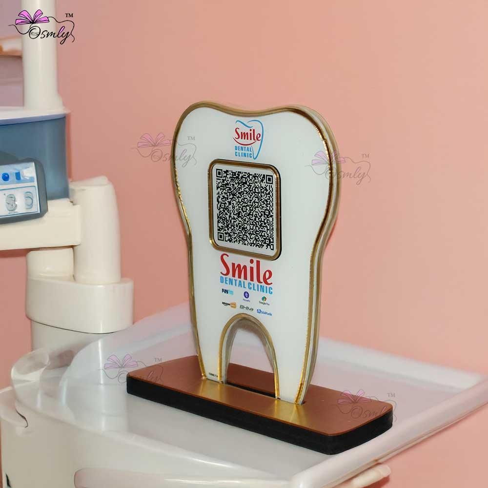 personalizedacrylicToothShapeUPIQRStand - OSMLY