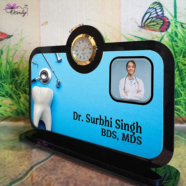 OSMLY Dentist Analogue Clock Table Top from OSMLY Name Plate