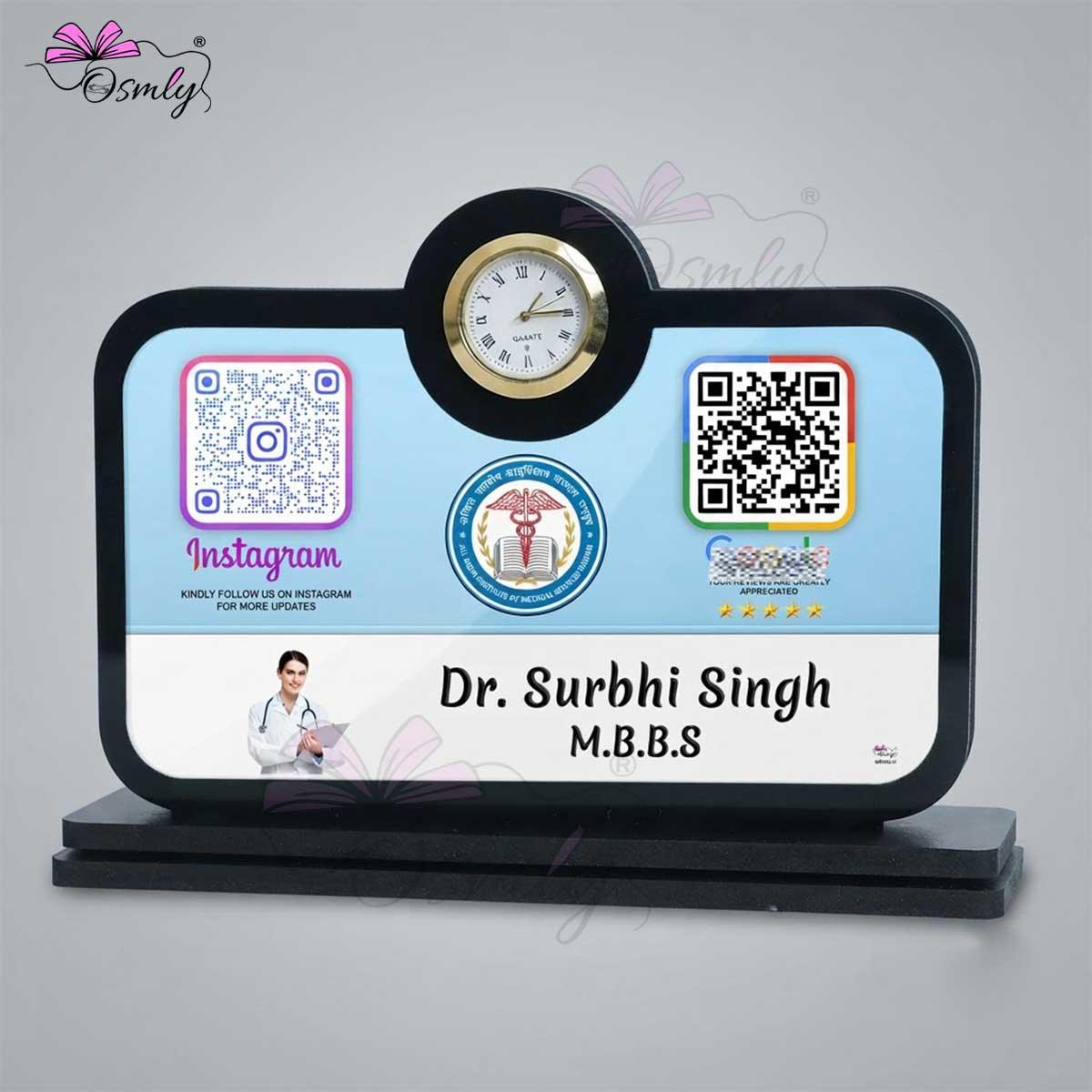 DoctorClockQRStand - OSMLY