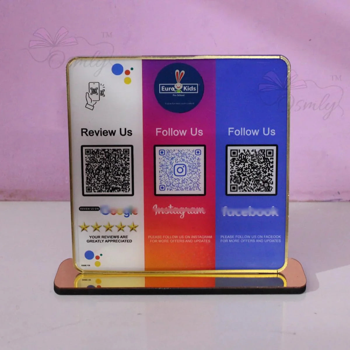 google_instagram_facebook_qr_stand - OSMLY